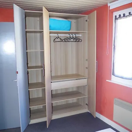 Proche Centre Avec Grand Garage Lejlighed